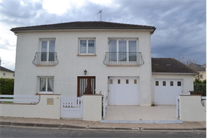 maison-villa à la vente -   86100  CHATELLERAULT, surface 128 m2 vente maison-villa - APR723525